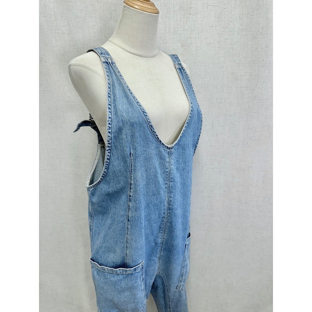 Free People High Roller Slouchy overalls in Kansas Cotton Blue Denim Size Medium - Picture 7 of 16